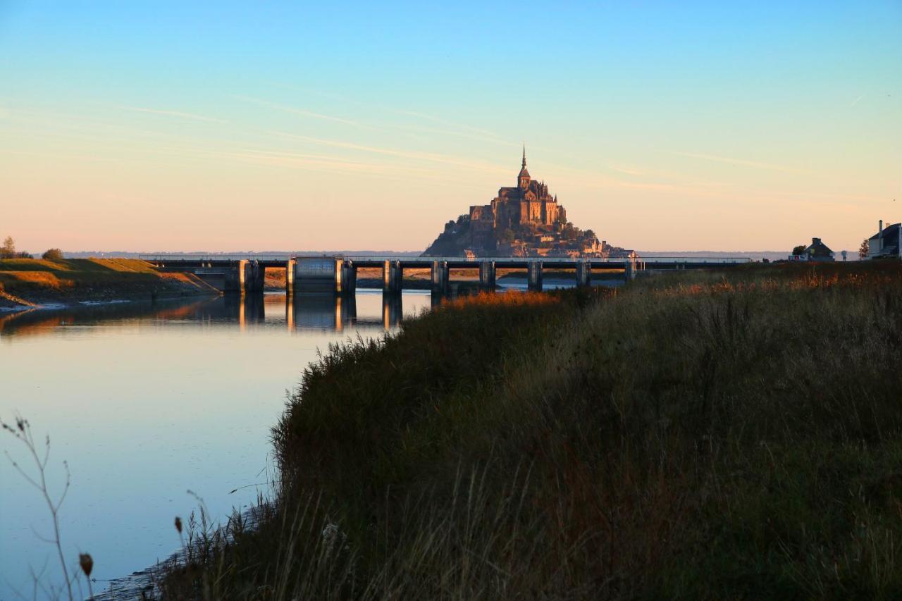 Le Mouton Blanc Hotel Mont-Saint-Michel Exterior photo